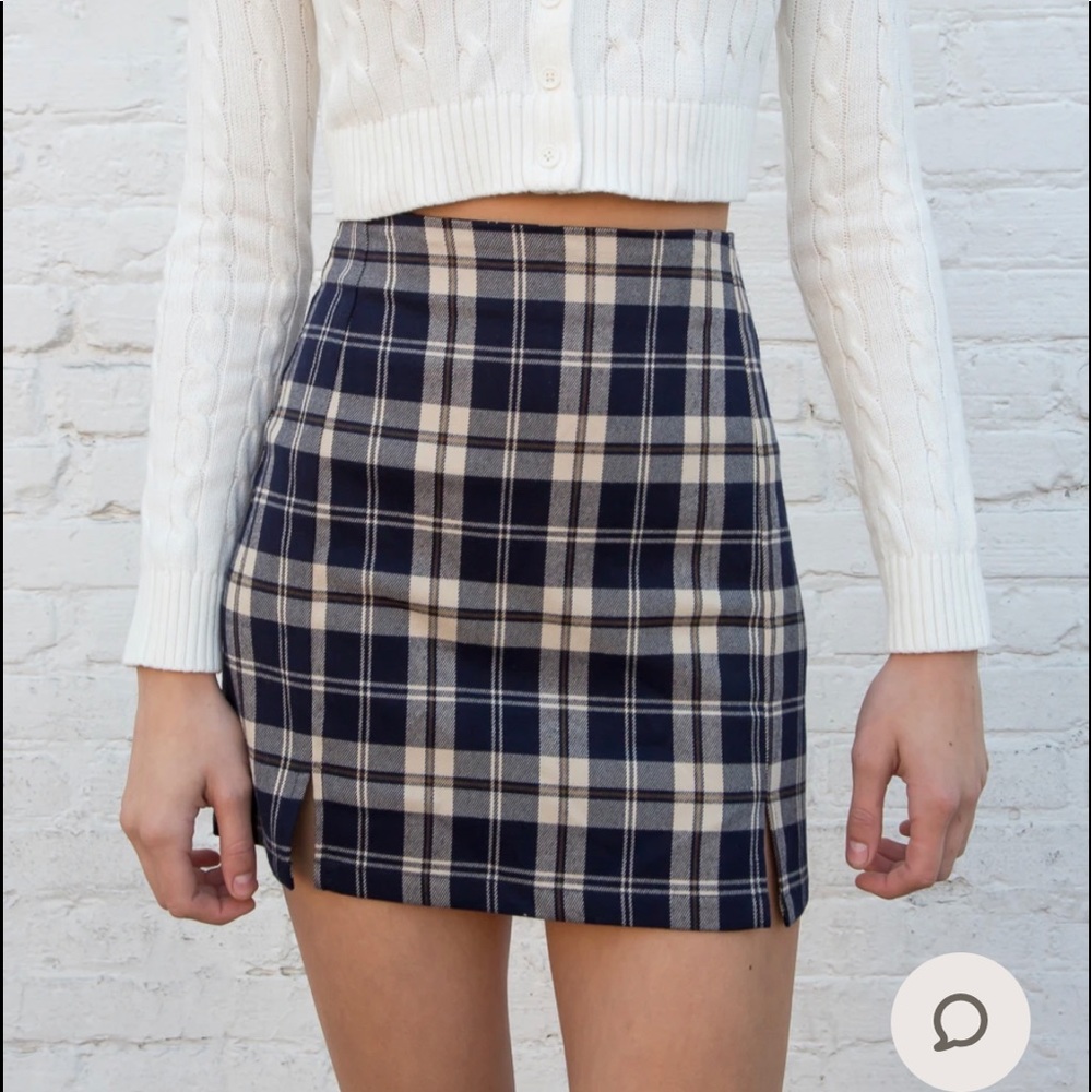 Brandy Melville plaid cara skirt RARE